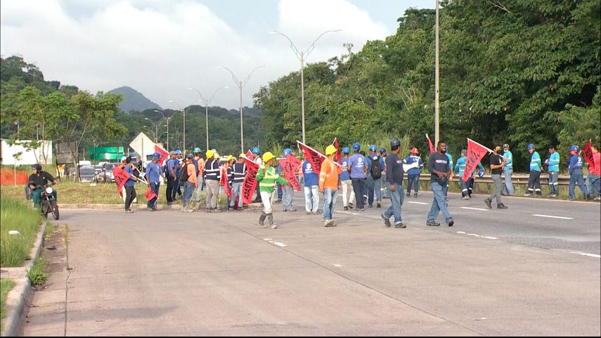 Cierre parcial del Suntracs en la vía Centenario.