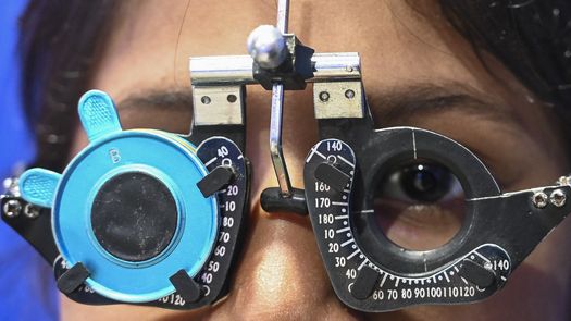 La covid-19 afecta a la salud ocular incluso tras superarla, según un estudio