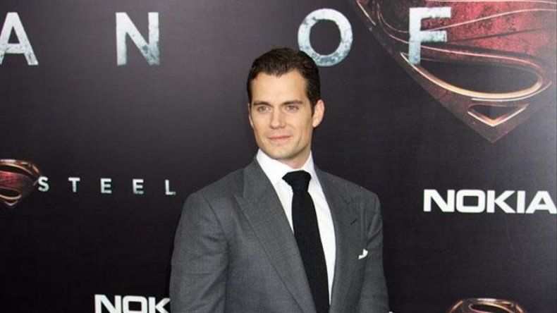 El actor Henry Cavill pidió una cremallera en el traje de Superman