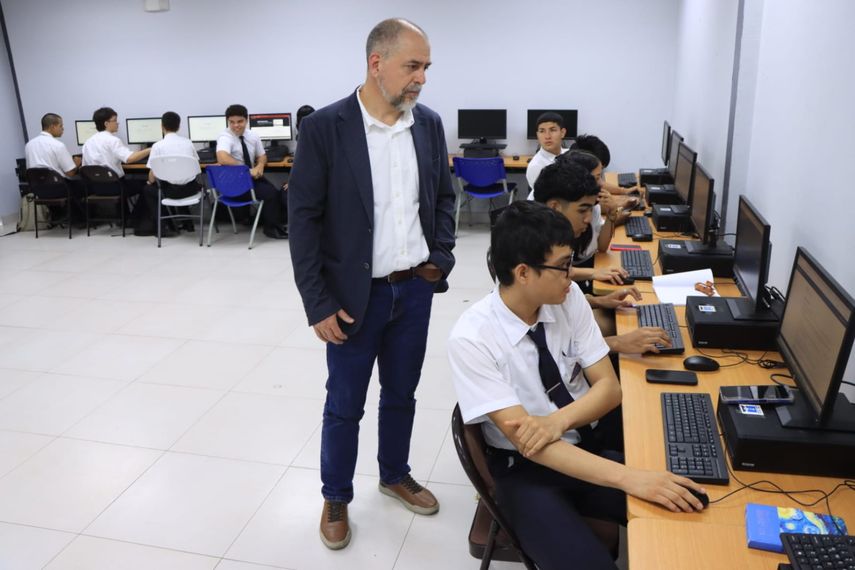 Los estudiantes profundizaron en el uso de Kiro