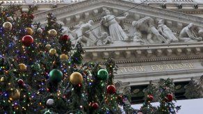 El Dow y el S&P 500 cierran con alzas históricas