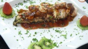 PECHUGAS DE POLLO   EN SALSA DE  FRESA   Y KIWI