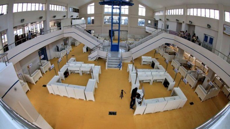 Reinauguran la sección de minoristas del Mercado de Mariscos