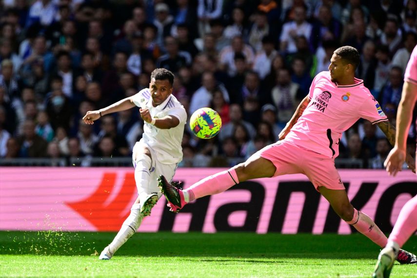 Real Madrid se impuso al Espanyol con goles brasileños