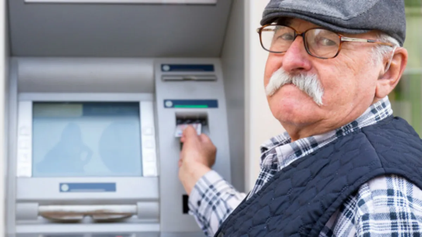 Jubilados y pensionados de la CSS: Requisitos para cobrar por cuenta bancaria