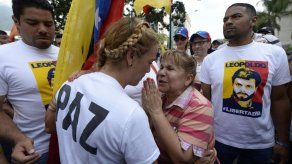 Partido de Leopoldo López pide reactivar juicio parlamentario a Maduro y protestas