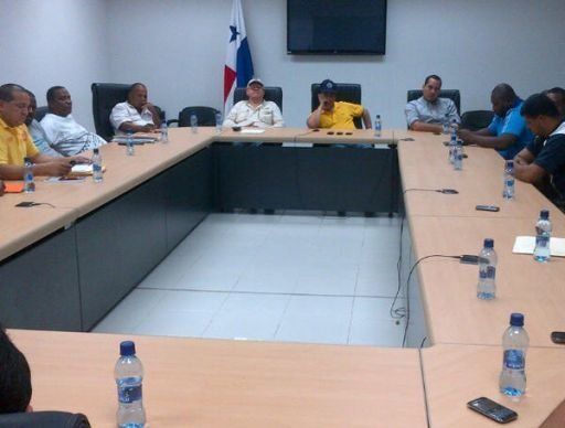 Transportistas suspenden paro programado para este lunes