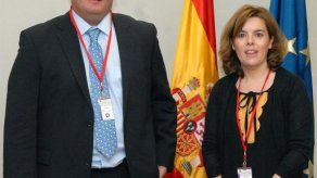 Ministro Papadimitriu participa de reunión ministerial en Cádiz