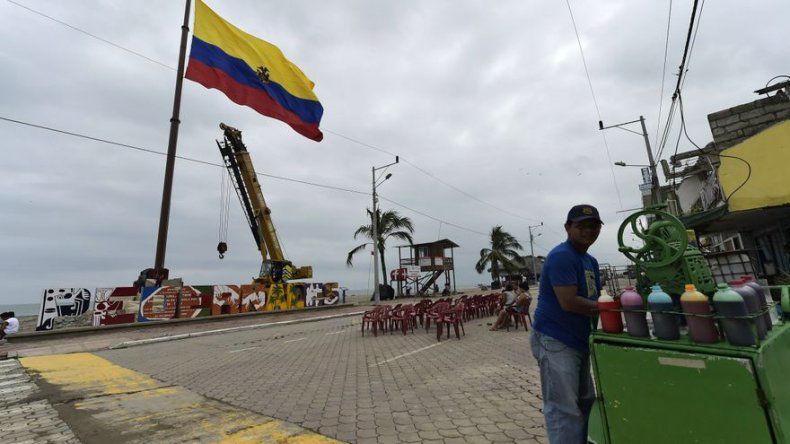 Tres personas mueren por explosión en mina de Ecuador