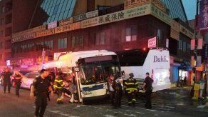 Tres muertos y varios heridos en choque en Nueva York