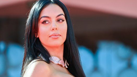 Georgina Rodríguez celebra su papel de madre de familia numerosa