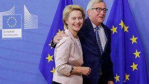Juncker recibe a candidata designada a sucederlo al frente de la Comisión Europea