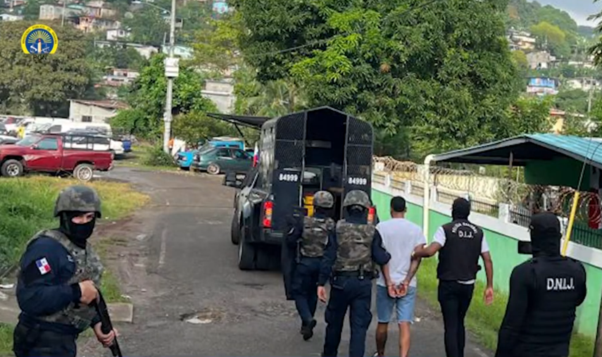 Aprehenden a sujetos por presunto robo