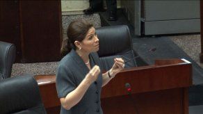 Diputada Gómez presenta anteproyecto que prohíbe la reelección en la UP