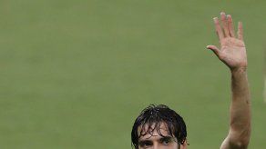 Brasil pierde a Douglas Costa y llega Kaká para la Copa América