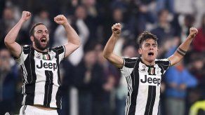 Dybala acerca a la Juventus al título con gol de penal en el descuento