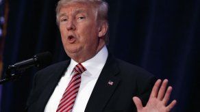 Donald Trump culpa a otros de sus tropiezos verbales