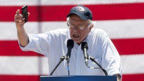 Trump acepta debatir con Sanders