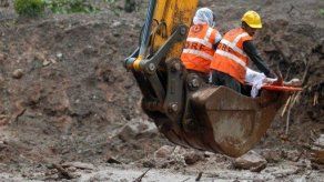 Recobran 73 cuerpos tras alud en India