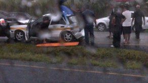 Accidente en Vía Interamericana en medio de fuertes lluvias