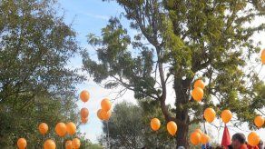 El cielo de Rabat se llena de globos naranjas contra la violencia machista