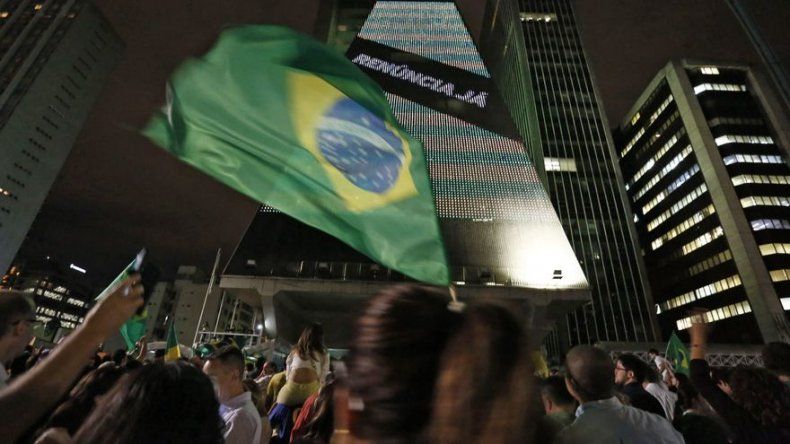 Divulgación de escuchas telefónicas de Lula eleva la tensión en Brasil