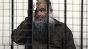 Jordania libra de la cadena perpetua al clérigo salafista Abu Qatada