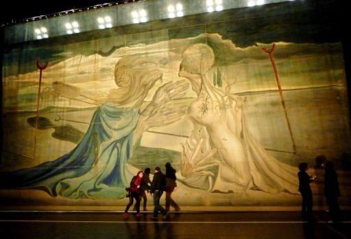 Gigantesco lienzo perdido de Dalí será el telón de fondo de obra teatral