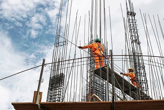 La desaceleración de A.Latina destruye empleo y lo hace más precario, dice BM