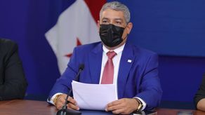 En un comunicado de prensa emitido este martes el Minsa confirmó la separación del cargo del ministro Sucre mientras se sometería a un tratamiento médico.