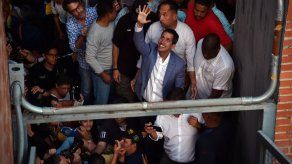 Exiliados instan a Guaidó a que pida intervención humanitaria en Venezuela