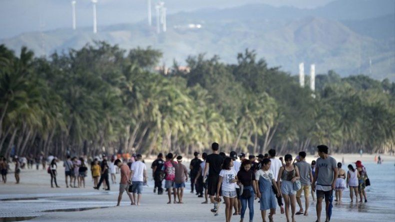 Filipinas reabre la turística Boracay con nuevas normas para turistas y residentes