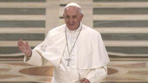 El Vaticano niega noticias sobre que el papa tenga un tumor El Vaticano niega noticias sobre que el papa tenga un tumor