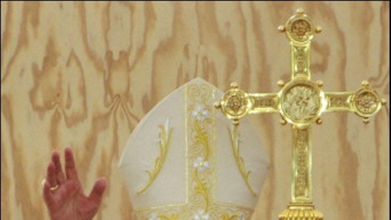 El Papa condena los ídolos contemporáneos