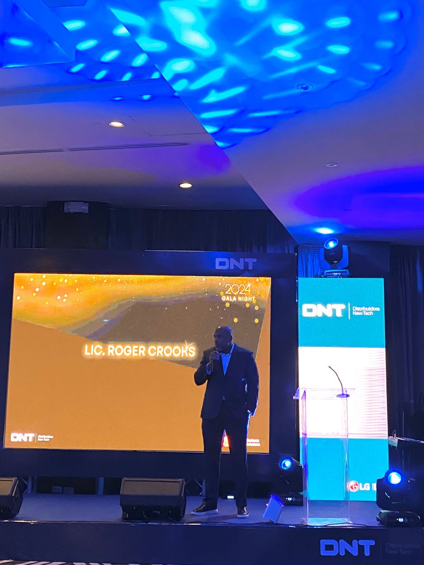 Lic. Roger Crooks, Director General de DNT. Lic. Roger Crooks, Director General de DNT.