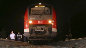 Alemania: Adolescente afgano ataca a pasajeros de un tren
