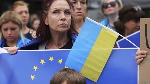 “Gracias a nuestros soldados, ellos ganaron esta decisión”, tuiteó. “Ucrania es un gran país que inevitablemente se convertirá en miembro de la UE y, también inevitablemente, en miembro de la OTAN”.