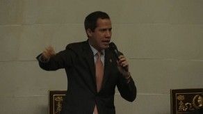 Guaidó promete luchar contra opositores corruptos venezolanos y avala investigación