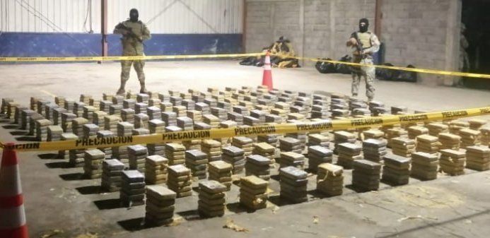 Decomisan más de 890 paquetes con droga en una caleta en Veraguas