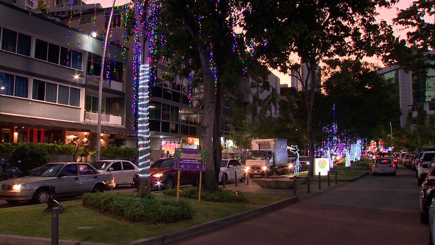 El abogado Moncada señaló que no hay manera de saber si los focos o luces del alumbrado navideño fueron utilizadas el año pasado o del antepasado y fueron sacados por la Alcaldía para hacer un negociado.