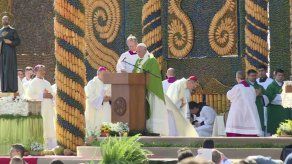 Cultura guaraní impregnó última misa del papa en cierre de gira sudamericana
