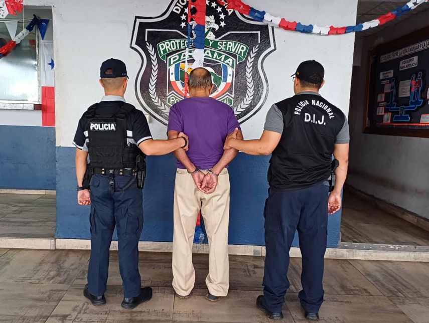 Aprehenden a un adulto mayor por presuntos actos libidinosos en contra de una menor de edad.