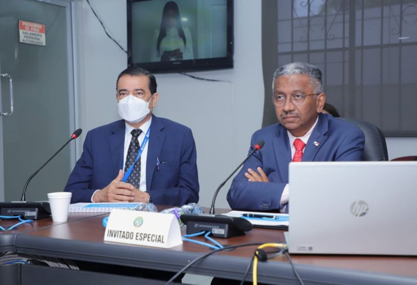 El doctor Eduardo Ortega