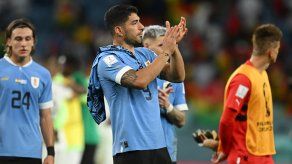 Luis Suárez se despide de la afición que acompañó a Uruguay en Qatar 2022.
