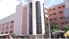 Médicos residentes del Hospital Santo Tomás inician paro de labores