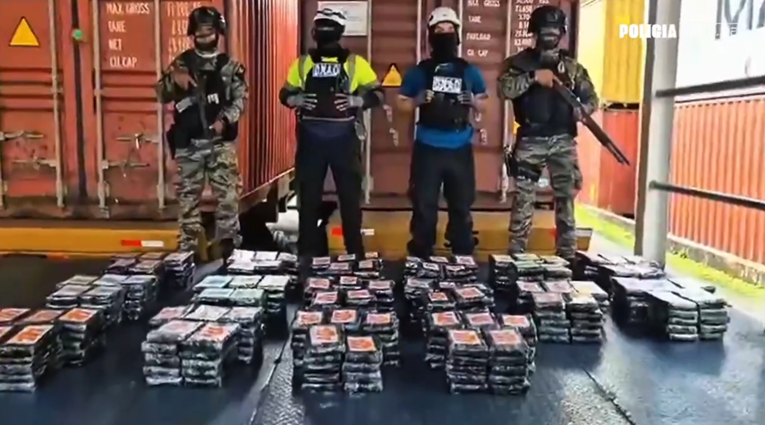 Policía Nacional incauta 399 paquetes de presunta droga.
