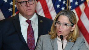 Alcaldesa acusa a Trump de matar a los puertorriqueños con su negligencia