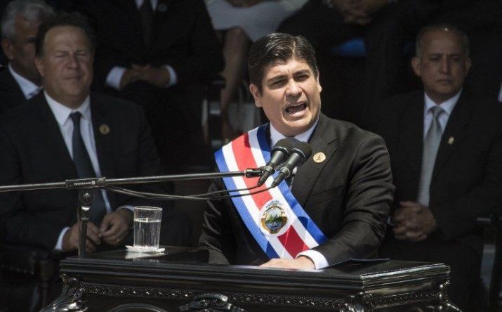 Presidente de Costa Rica viaja a EE.UU. en su primera visita internacional