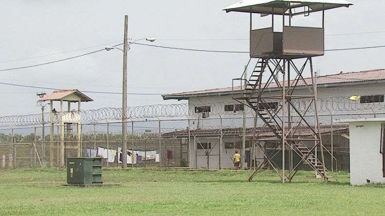 Mingob designa equipo para atender huelga de privados de libertad en La Joyita