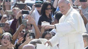 Titular del Episcopado argentino dice que el Papa ya piensa en viajar a su país Titular del Episcopado argentino dice que el Papa ya piensa en viajar a su país
